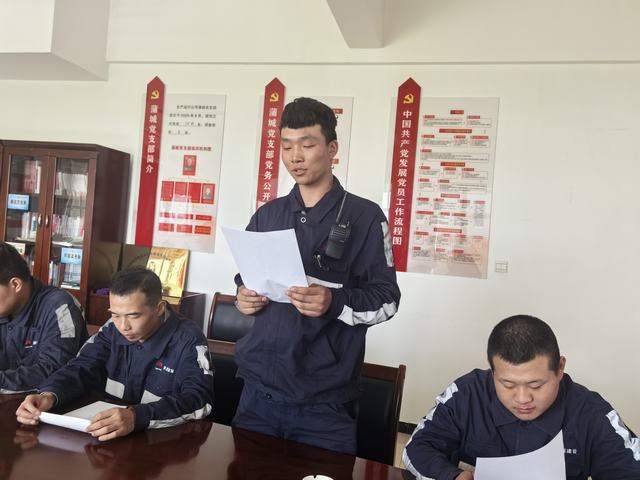 做时代江河中“奋进的水滴”