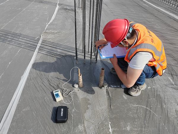 陕煤建设天工公司新疆第一项目部：测温植入新科技  探头传递大数据