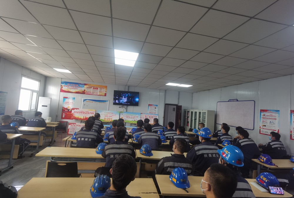 陕煤建设洗选煤运营公司红柳林洗煤厂项目部:多措并举战高温 保障安全有“凉”策