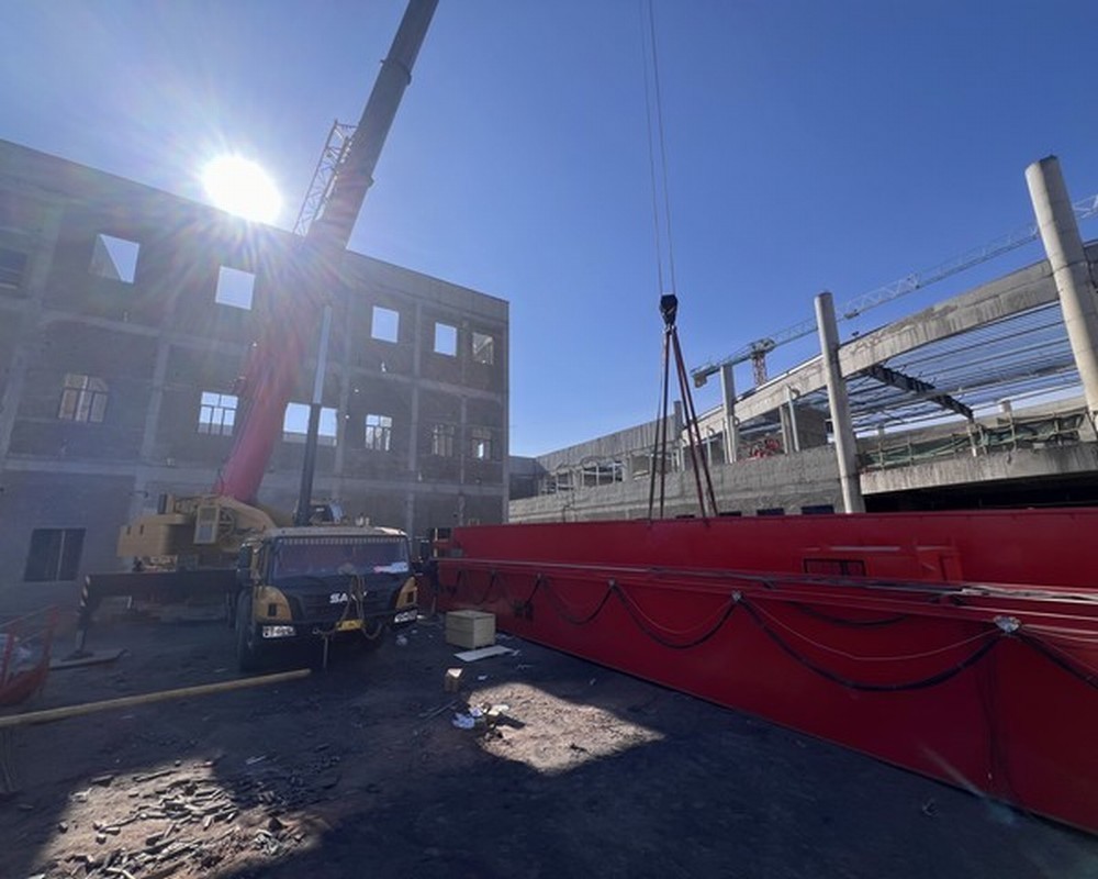 陕煤建设机电安装公司可可盖项目部施工现场演绎“速度与激情”