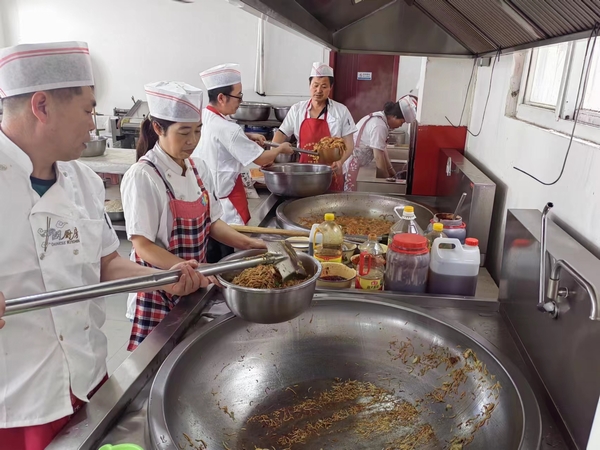 陕煤建设煤矿运营服务分公司:弘扬勤俭节约风 引领文明“新食尚”