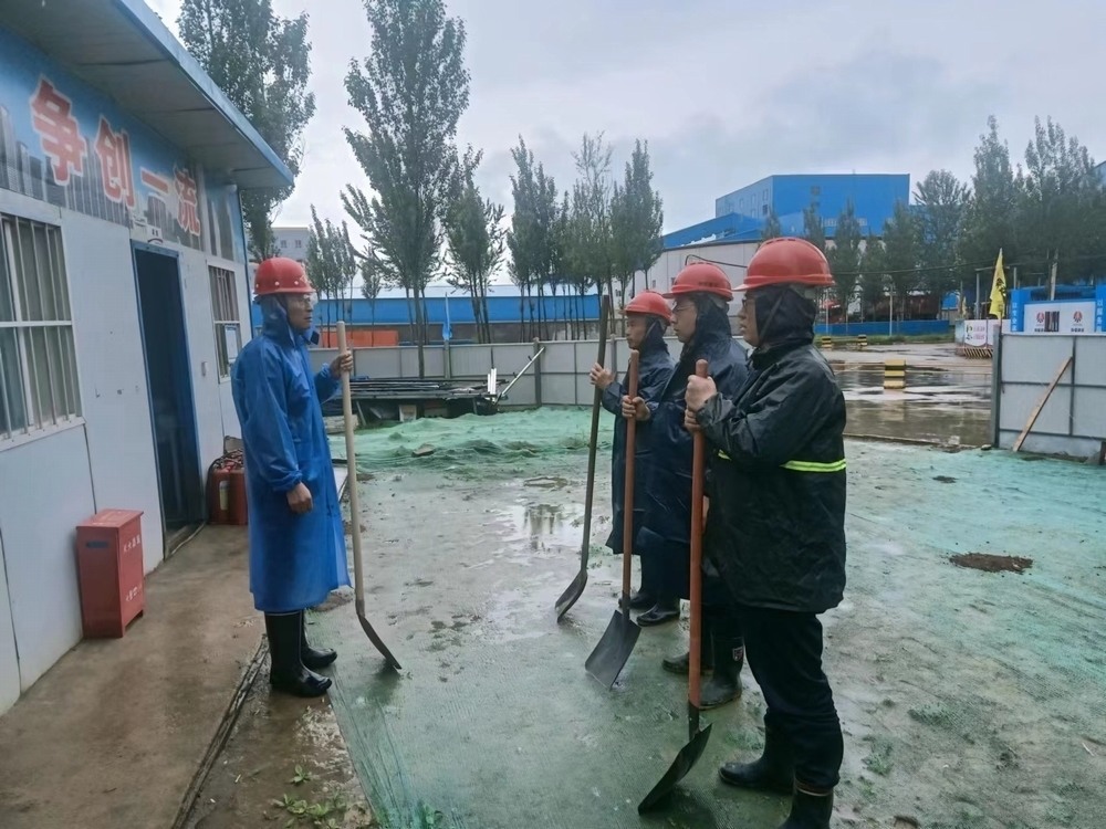 陕煤建设韩城分公司土建十二项目部:提高防汛意识 筑牢防汛堤坝