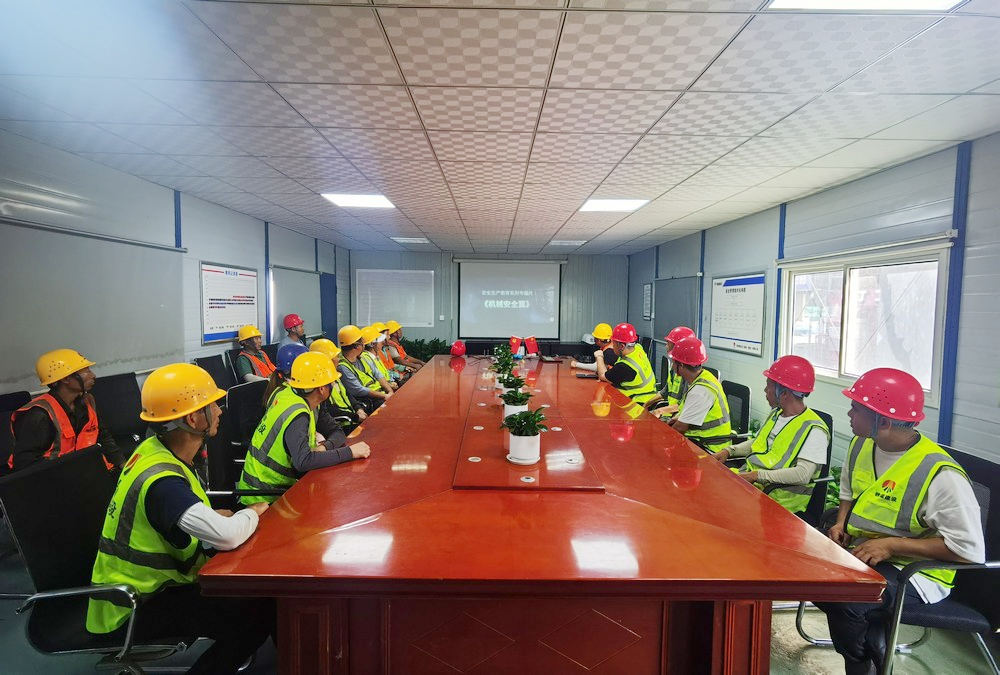 陕煤建设天工公司土建第二十项目部:学安全、行安全、练安全