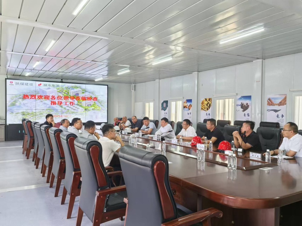 住房和城乡建设厅副厅长于新芳一行到鄂尔多斯应用技术学院办学条件提升项目考察调研