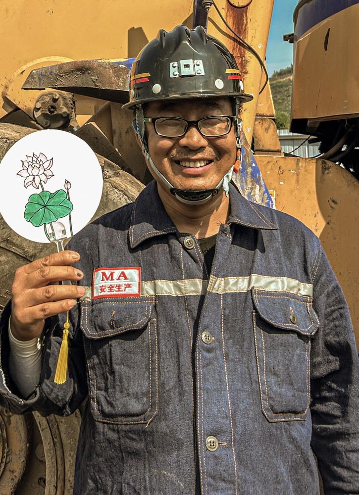 陕煤建设矿建二公司：当矿建“硬汉”遇上柔情绘画