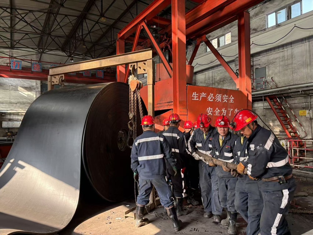 陕煤建设韩城分公司张家峁项目部：匠心筑基 鏖战检修