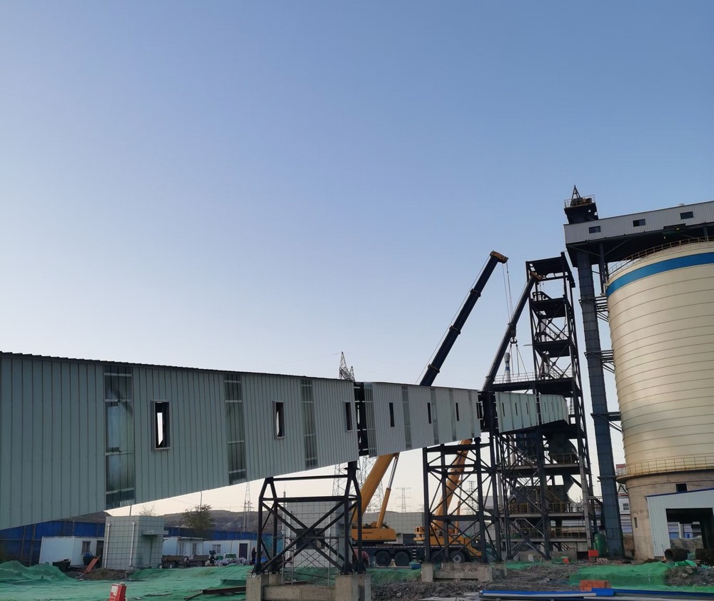 陕煤建设天工公司土建第二十五项目部：细化“人、材、机”管理，助力栈桥顺利吊装