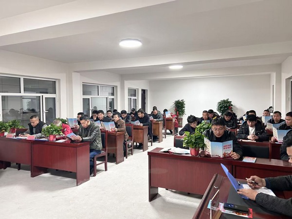 陕煤建设煤矿运营服务分公司：拧紧冬季施工“安全阀”