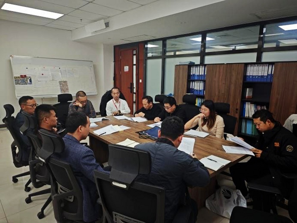 陕煤建设渭南分公司承建的曹家滩煤矿物资棚及场地硬化工程顺利通过竣工验收