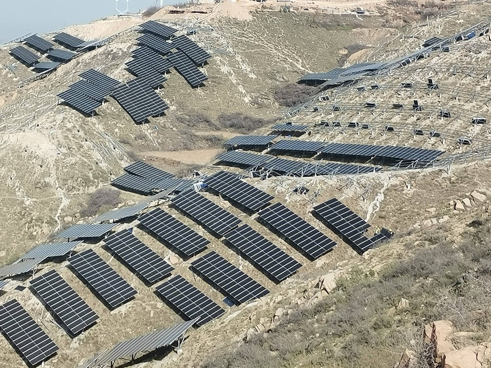 陕煤建设韩城分公司安装四项目部：陕煤电力夏县100MW光伏发电项目全力冲刺430首并目标