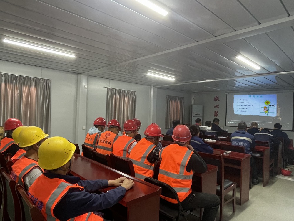 陕煤建设韩城分公司土建六项目部：高温“烤”验下，工会“凉”策护平安