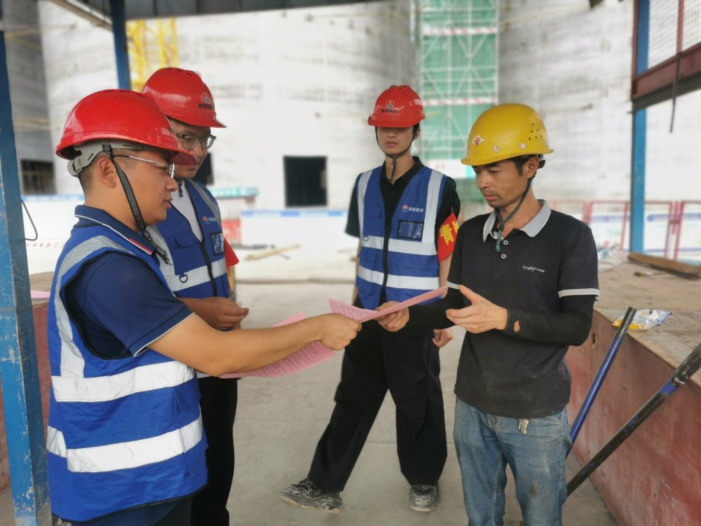 “炎值”劲爆！看陕煤建设韩城分公司土建十一项目部如何积极应对高温“烤”验