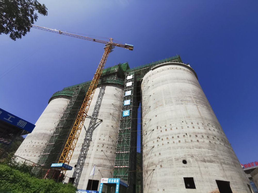 陕煤建设韩城分公司土建十一项目部：一项工程又双叒叕喜提封顶