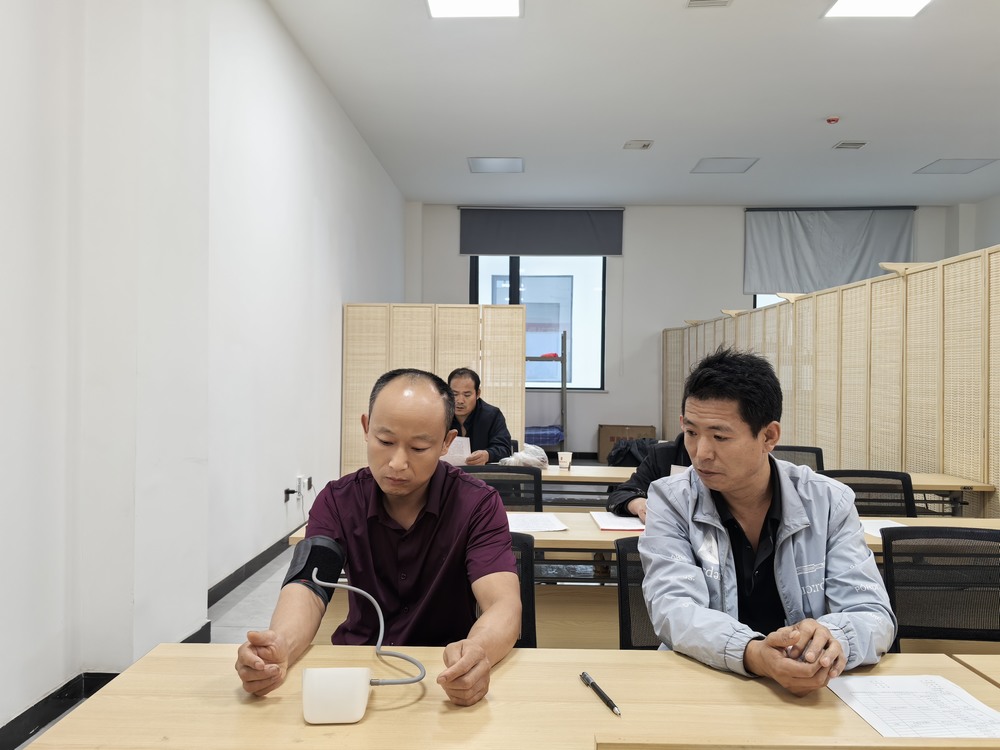 陕煤建设矿建二公司:班前会“添新招”,筑牢安全“防护网”