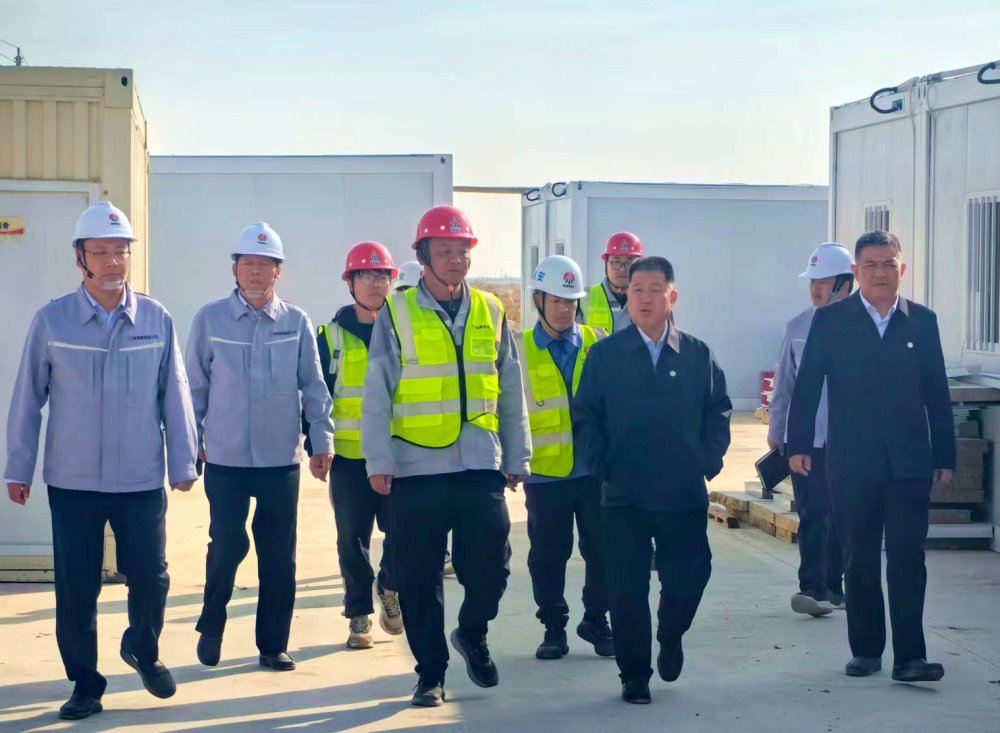 陕煤集团新疆公司董事长王宁一行深入天工公司基层项目检查指导