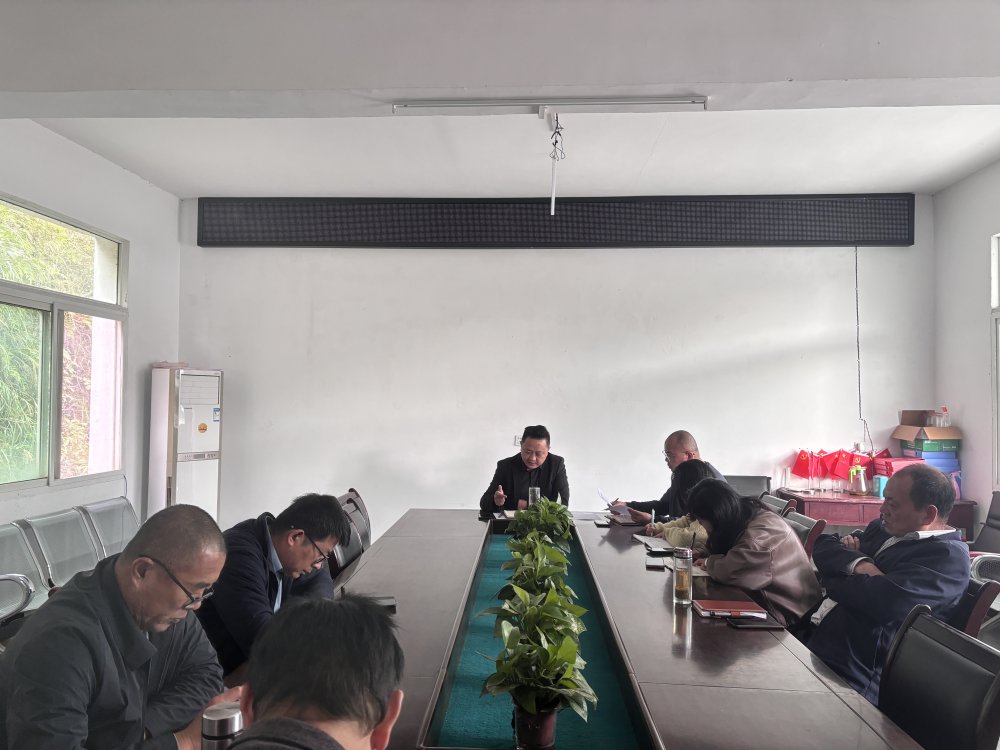 陕煤建设定点帮扶村：秋寒不减医保宣传热 暖心服务筑牢民生网