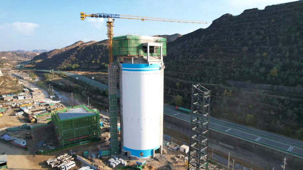 提前2天落位!横山天云煤矿栈桥钢支架架起“运输枢纽”,12月投产再添保障