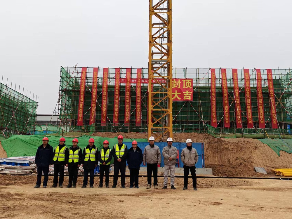 陕煤建设铜煤公司:年产四万吨高档锂电电解铜箔项目废品库工程顺利封顶