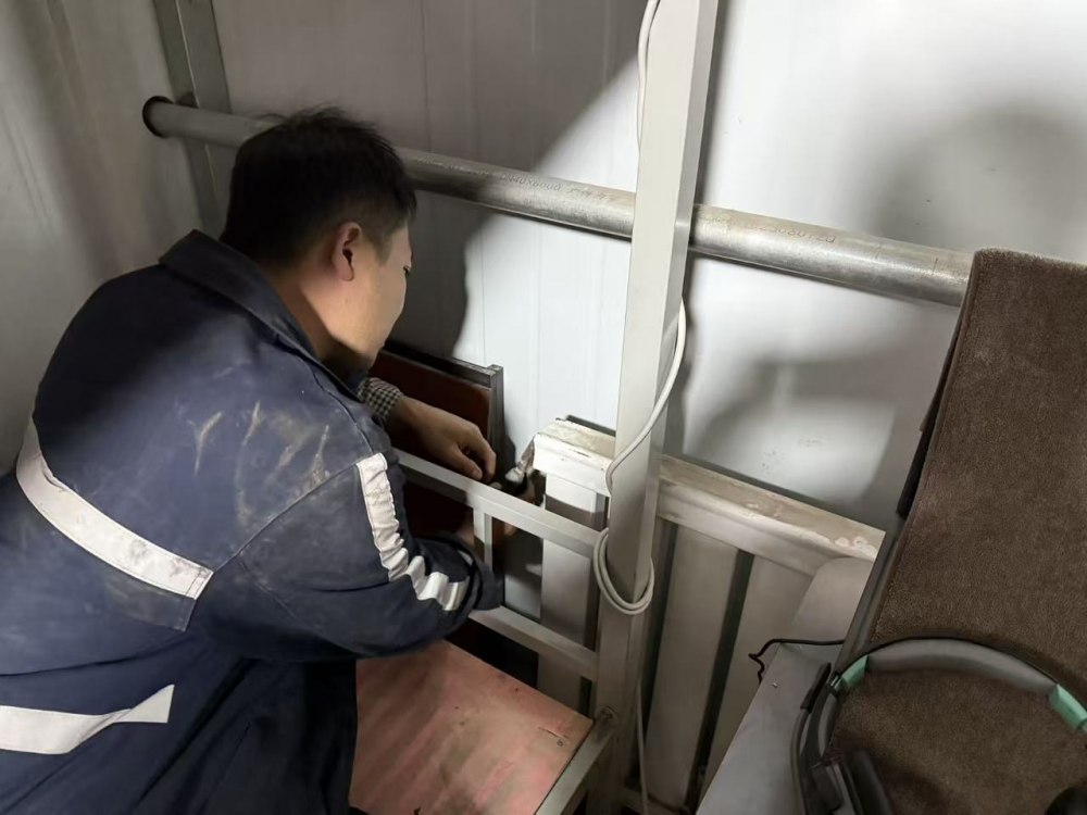 陕煤建设煤矿运营服务分公司:小寒不寒,暖流涌动