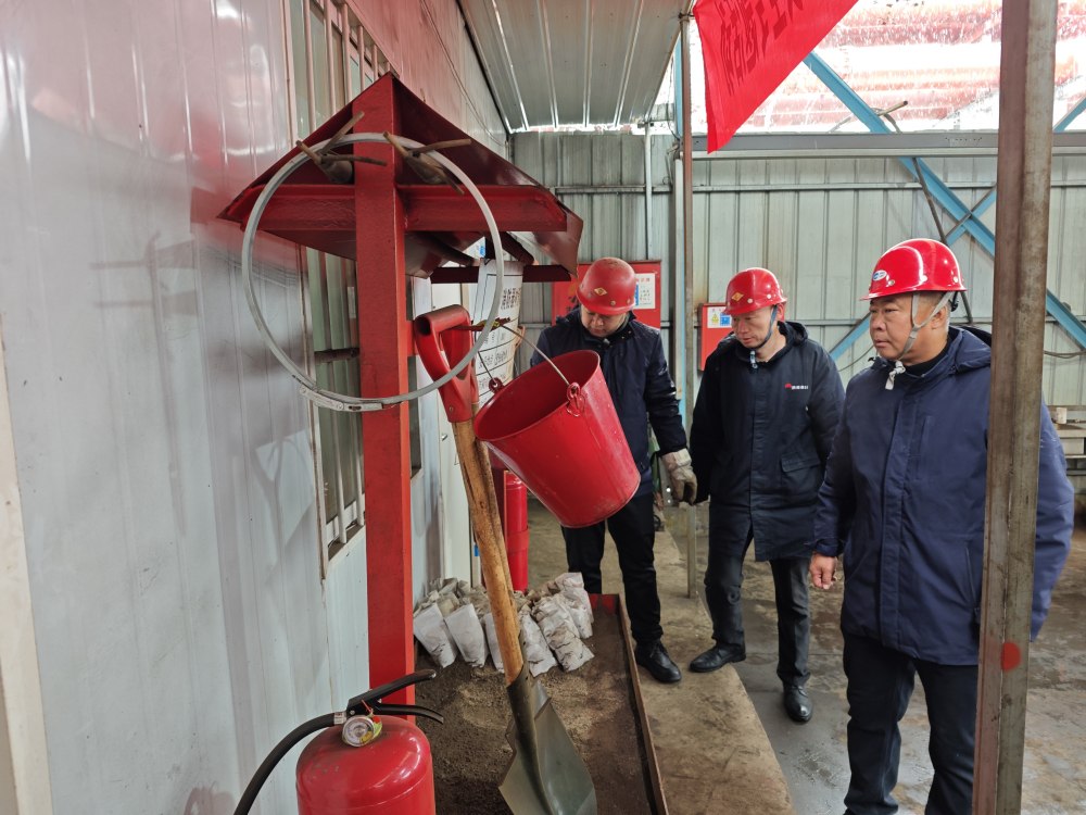 陕煤建设渭南分公司第三安装项目部：党建红引领筑牢机电安装安全 “暖防线”