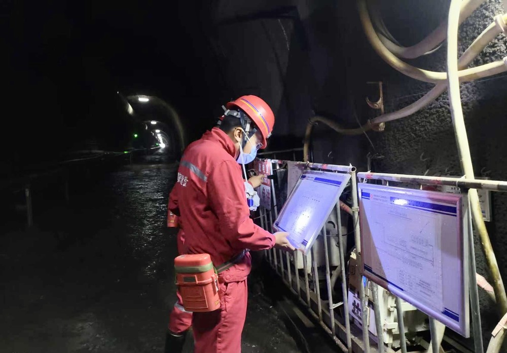 陕煤建设矿建二公司：念好“宣、整、严”三字经 护航安全生产