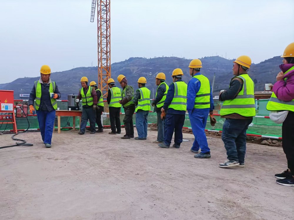 陕煤建设韩城分公司土建六项目部:跑好新春“第一棒”,韩城北站物流集运中心项目桩基础建设阶段性工程圆满完成